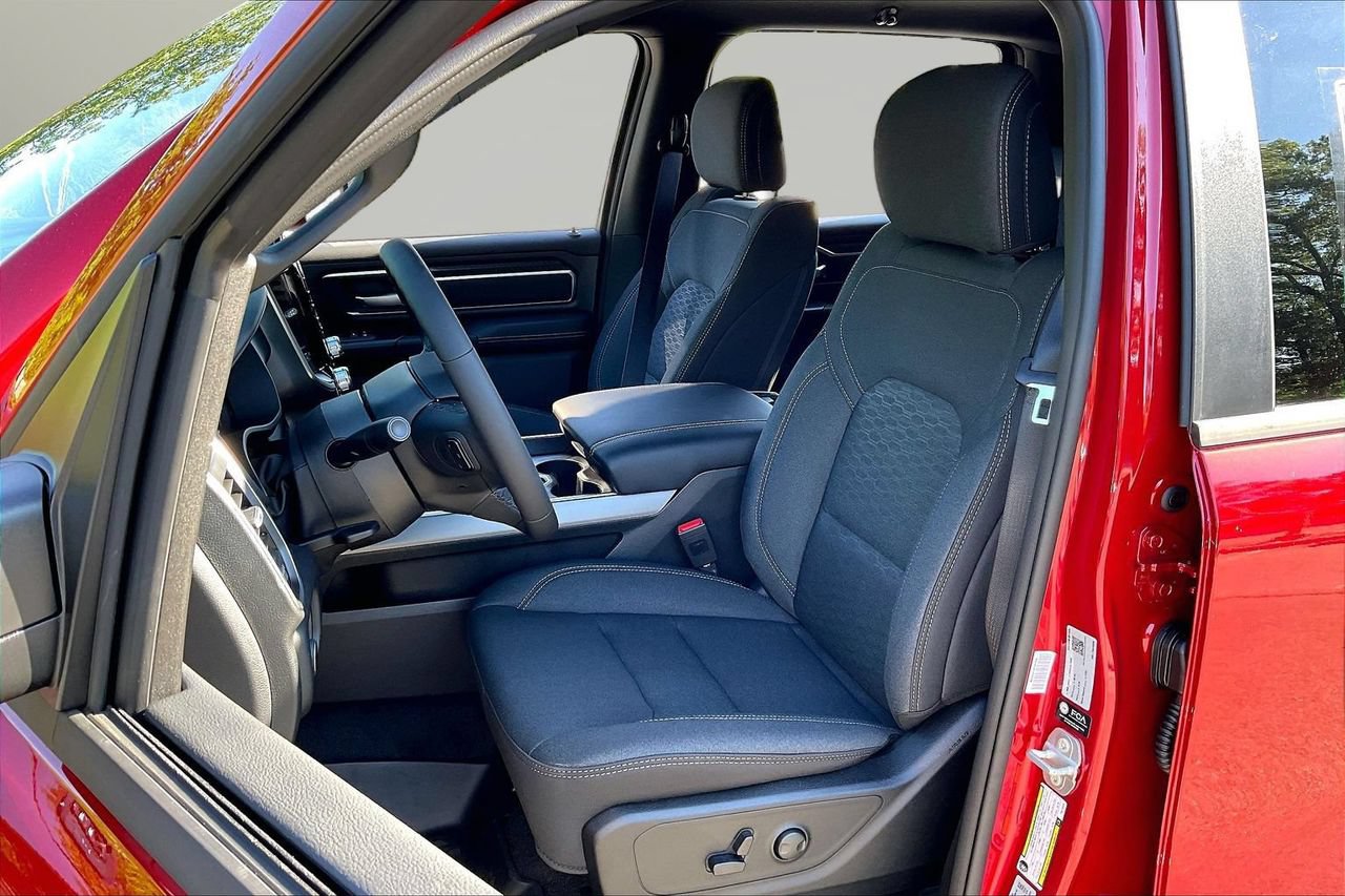 New 2026 RAM 1500 Big Horn AWD/4WD image 17