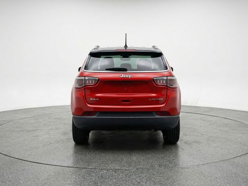 Used 2025 Jeep Compass Limited image 7