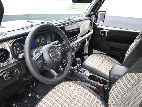 New 2026 Jeep Gladiator Sport AWD/4WD image 21