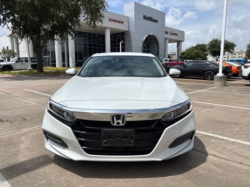 Used 2019 Honda Accord LX image 2