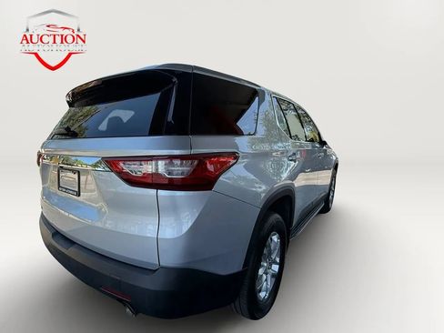 Used 2018 Chevrolet Traverse LS FWD image 5