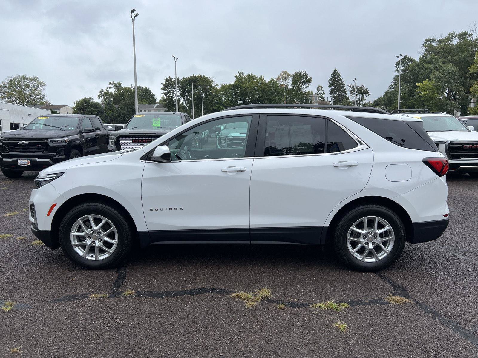 Used 2024 Chevrolet Equinox LT AWD/4WD image 4