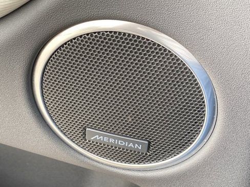 Used 2025 Land Rover Discovery Sport Dynamic SE AWD/4WD image 17