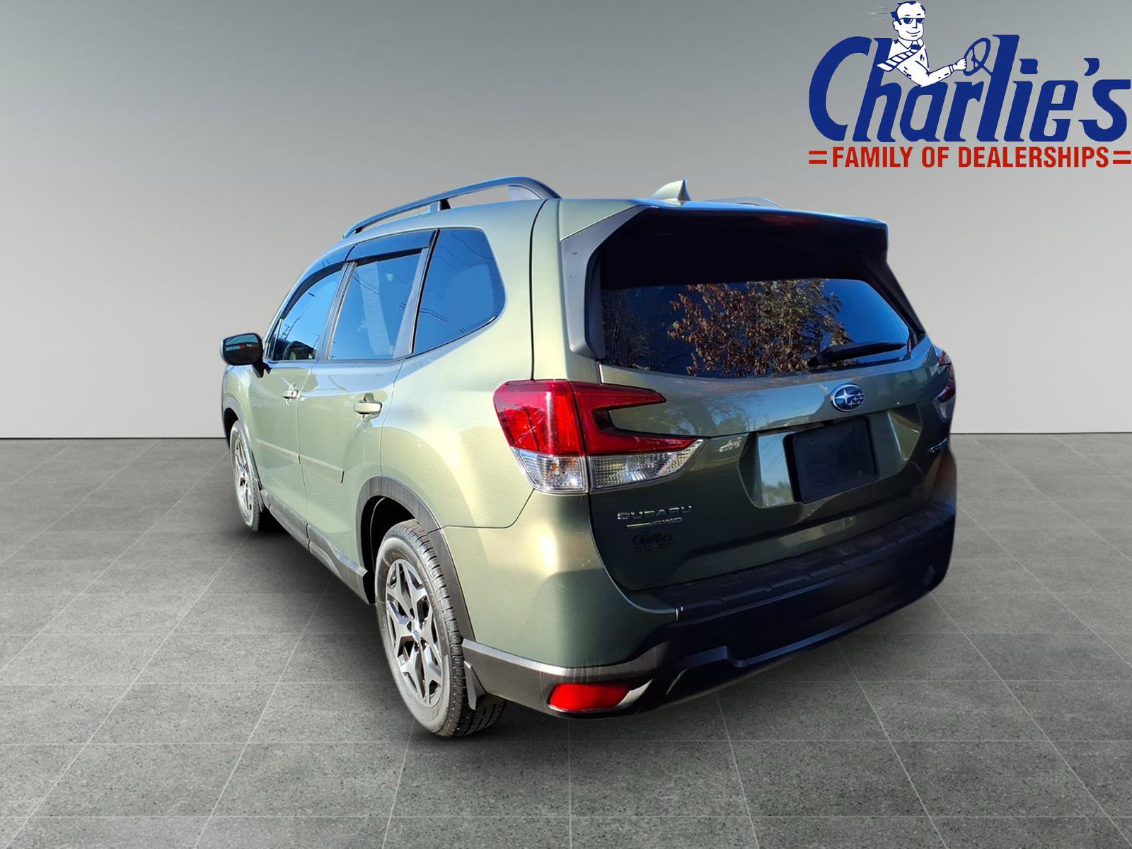 Used 2019 Subaru Forester Premium AWD/4WD image 5