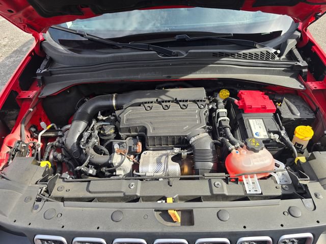 Used 2023 Jeep Renegade Latitude AWD/4WD image 28