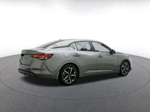 Used 2025 Nissan Sentra SV FWD image 11