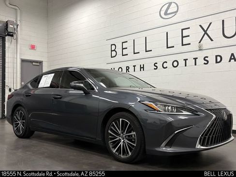Used 2025 Lexus ES 300h w/ Premium Package FWD image 2
