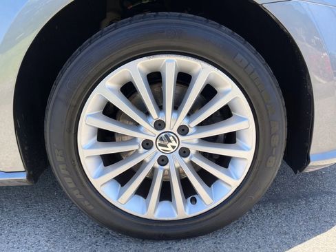 Used 2016 Volkswagen Passat 1.8T SE FWD image 32