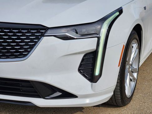 Used 2022 Cadillac CT4 Luxury image 8