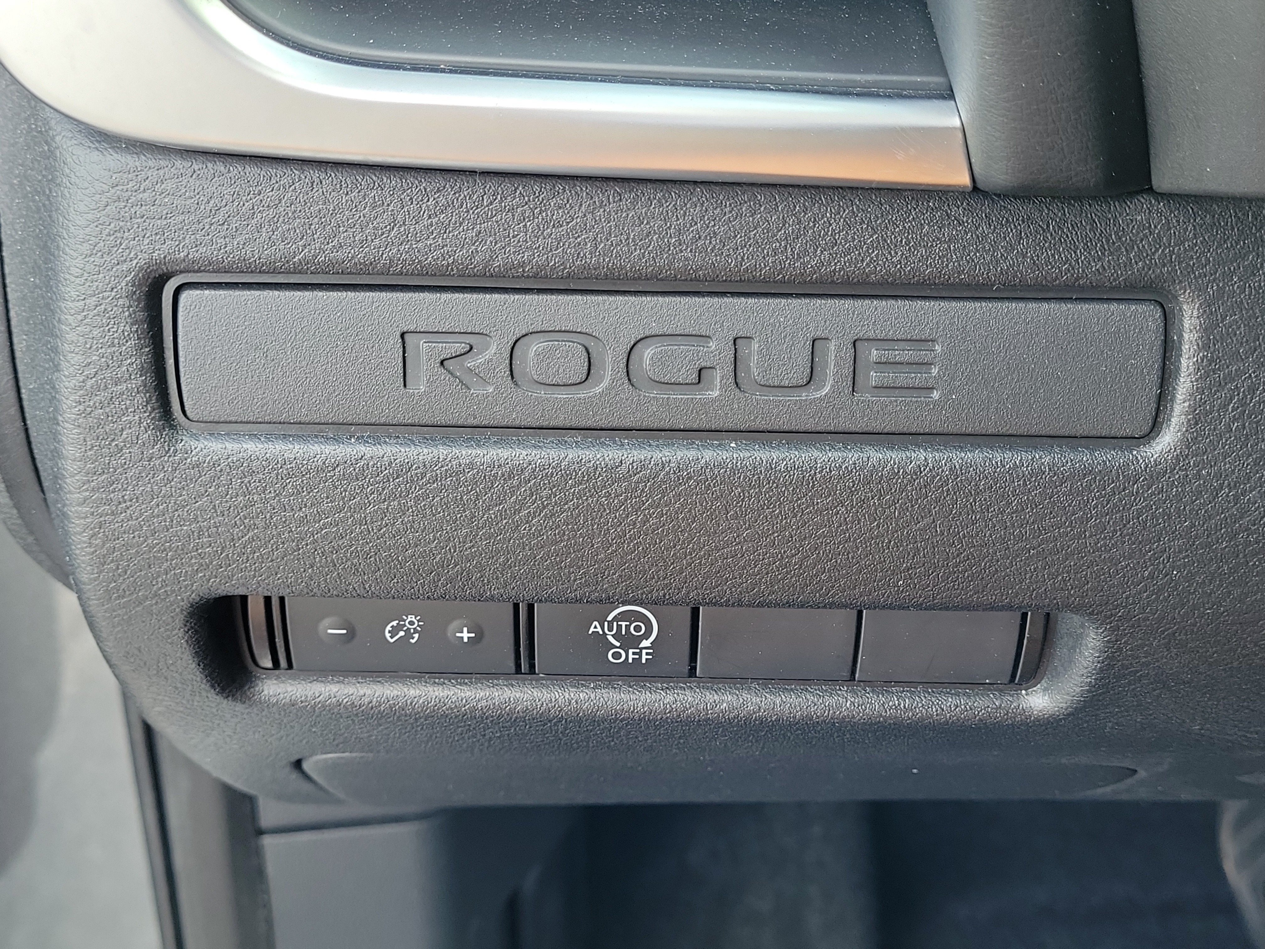 Certified 2024 Nissan Rogue S FWD image 22