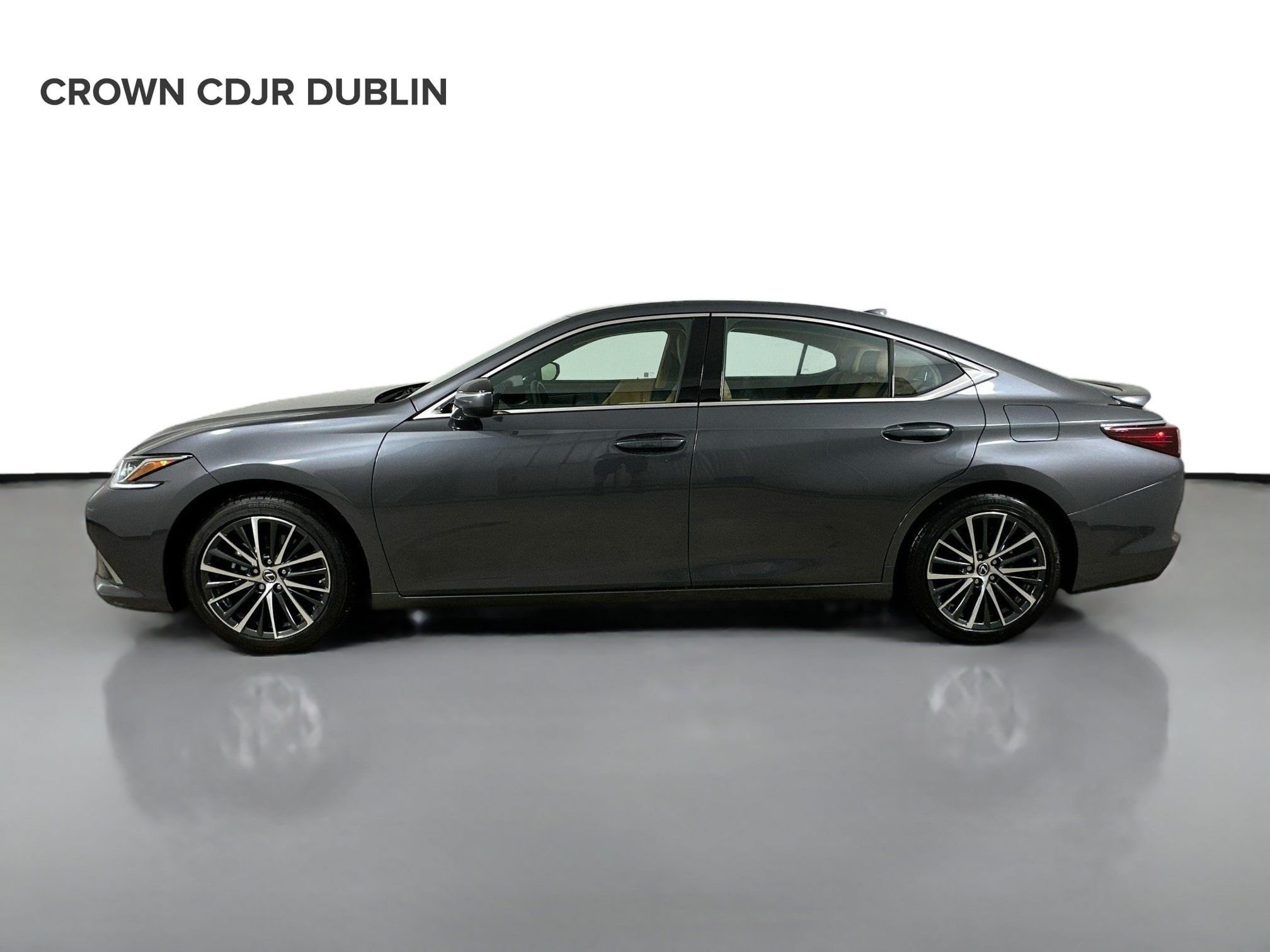 Used 2024 Lexus ES 350 w/ Premium Package FWD image 9