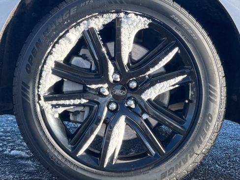 Certified 2021 Ford Edge ST-Line w/ Class II Trailer Tow Package image 27