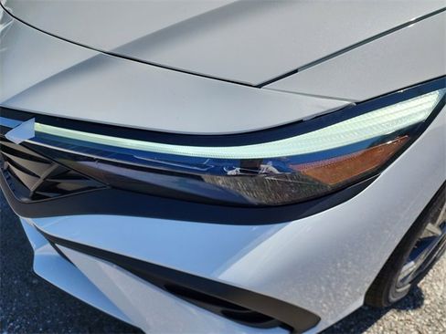 New 2025 Hyundai Elantra Sport image 6