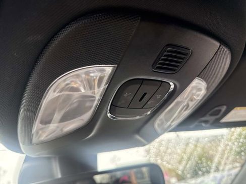 Used 2024 Jeep Compass Limited image 29