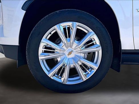 Used 2021 Chevrolet Tahoe High Country w/ Premium Package AWD/4WD image 33