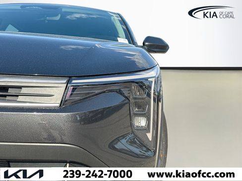 New 2025 Kia K4 LXS image 9