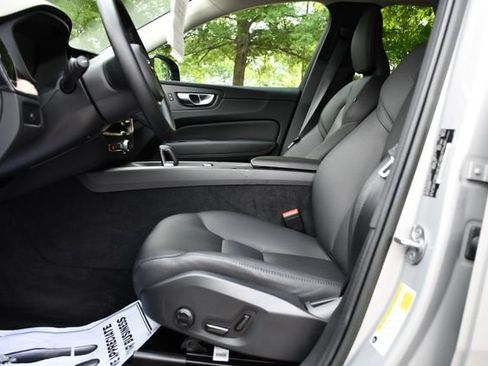 Certified 2023 Volvo XC60 B5 Plus w/ Climate Package AWD/4WD image 13