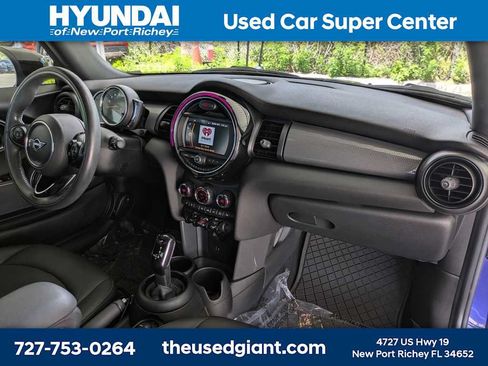 Used 2020 MINI Cooper 2-Door Hardtop FWD image 16