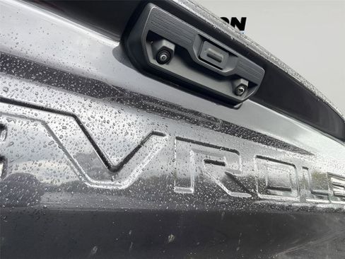 Used 2022 Chevrolet Silverado 1500 LT image 11