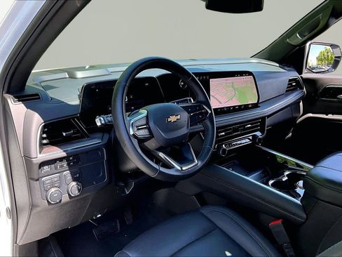 Used 2025 Chevrolet Tahoe LT image 12