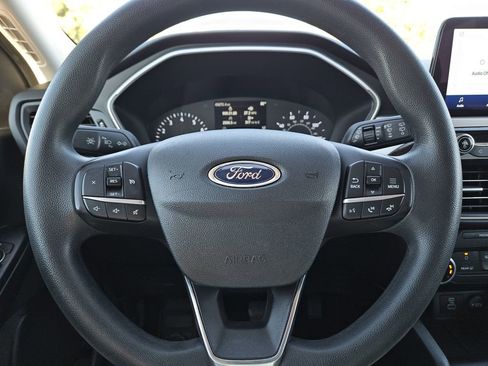 Used 2022 Ford Escape SE image 24