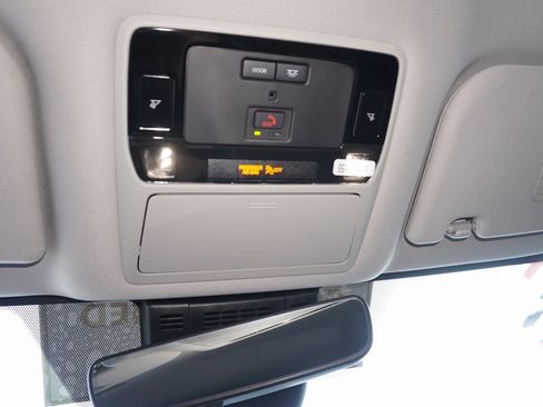 Certified 2025 Toyota Grand Highlander FWD image 19