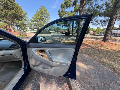 Used 2007 Toyota Camry XLE image 29