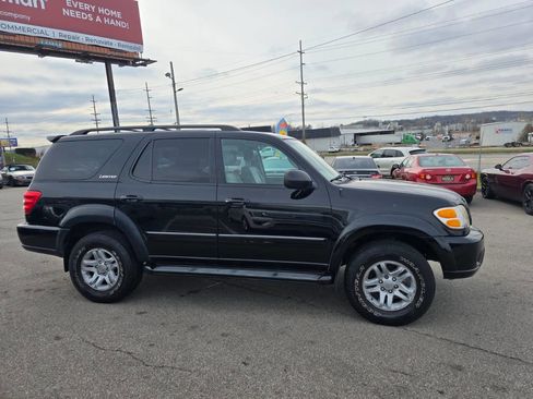 Used 2004 Toyota Sequoia Limited image 3