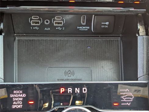 Used 2024 Jeep Grand Cherokee L Summit AWD/4WD image 32