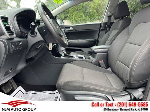 Used 2019 Kia Sportage LX AWD/4WD image 17