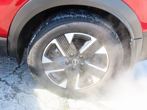 Used 2025 Nissan Kicks SV image 39