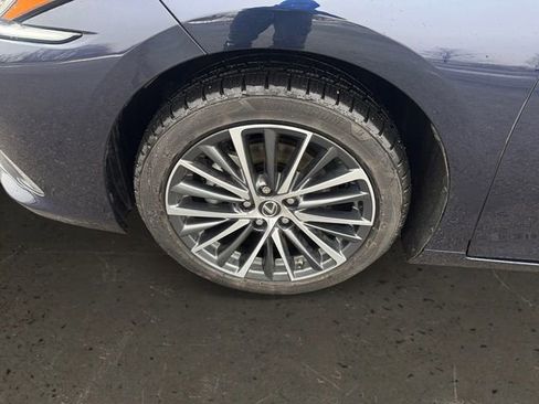 Used 2024 Lexus ES 350 w/ Premium Package image 9