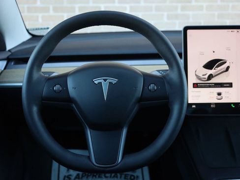 Used 2023 Tesla Model 3 Standard Range RWD image 29