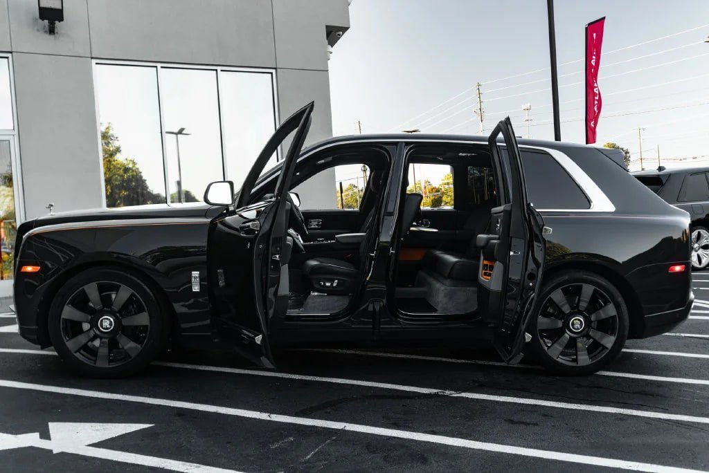 Used 2019 Rolls-Royce Cullinan AWD/4WD image 7