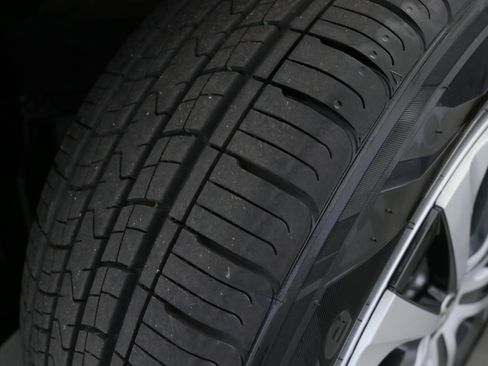 Used 2021 Toyota Prius Prime LE image 33