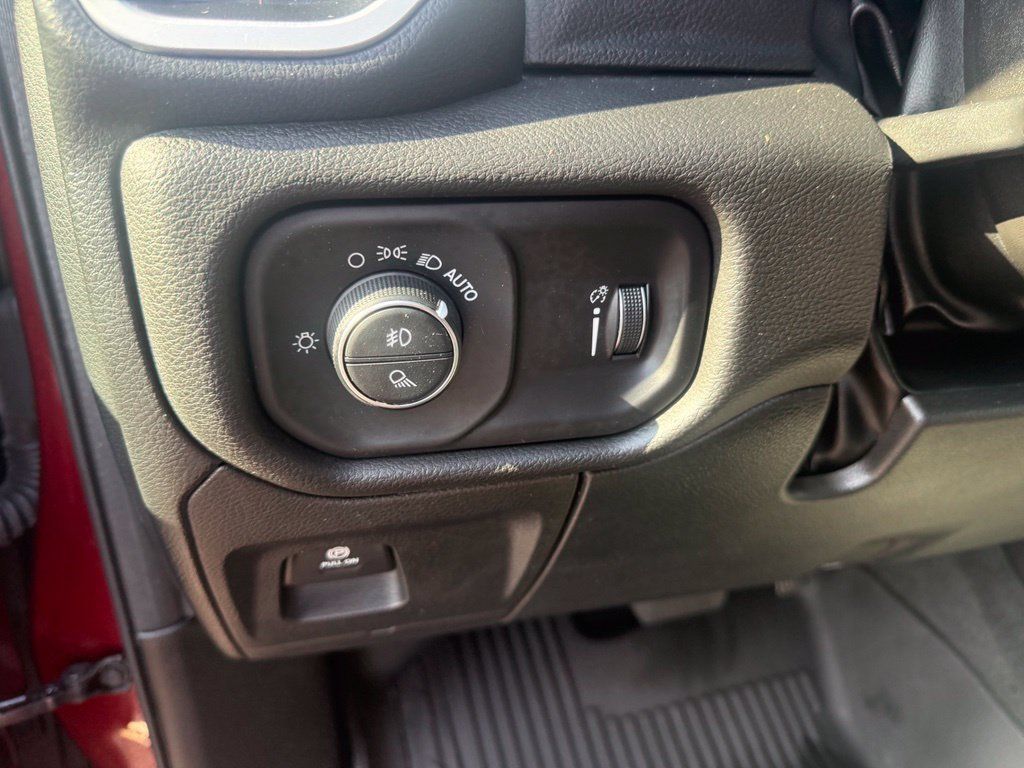 Used 2023 RAM 1500 Big Horn AWD/4WD image 15