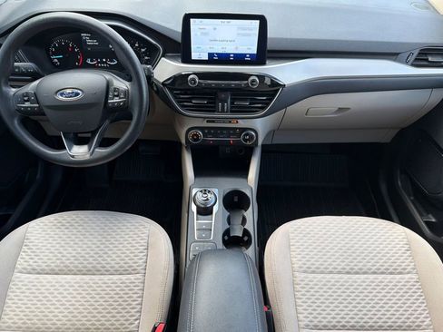 Used 2020 Ford Escape SE image 12