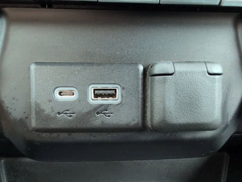 Used 2023 Chevrolet Silverado 2500 LT w/ Midnight Edition image 20