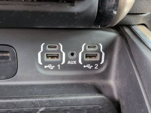 Used 2019 RAM 2500 Laramie w/ Night Edition AWD/4WD image 32