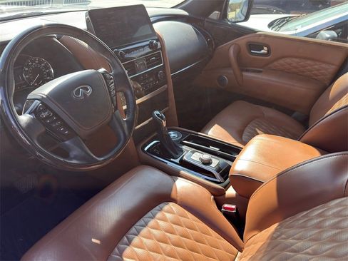 Used 2023 INFINITI QX80 Sensory w/ All-Season Package image 10