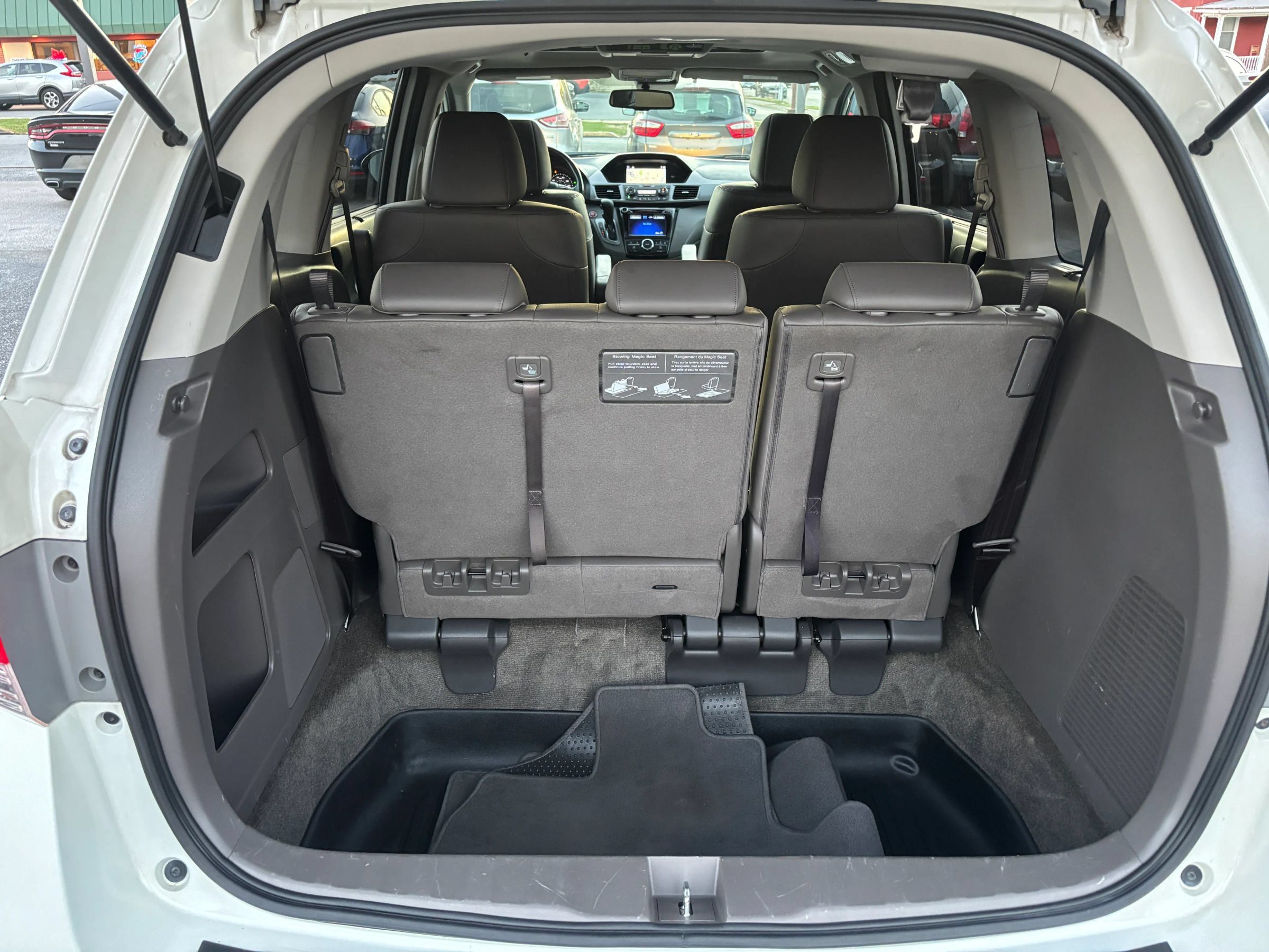 Used 2015 Honda Odyssey Touring image 37