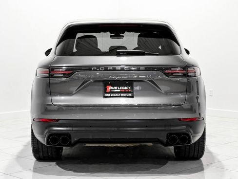 Used 2019 Porsche Cayenne image 8