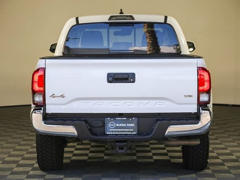 Used 2022 Toyota Tacoma SR5 image 7