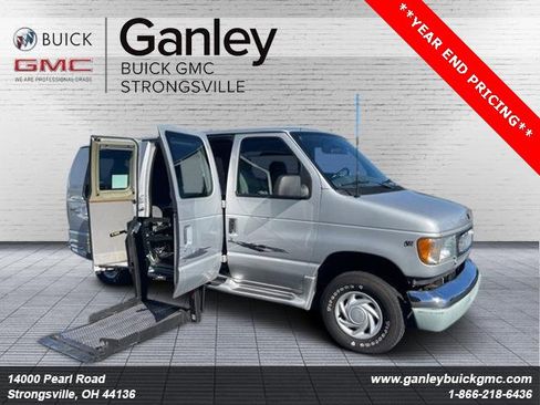 Used 2002 Ford E-150 and Econoline 150 image 1