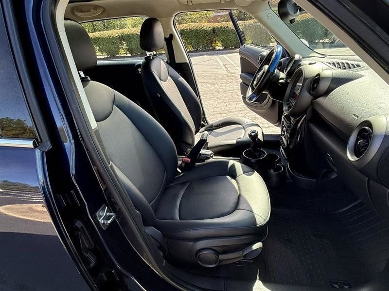 Used 2012 MINI Cooper Countryman FWD image 17