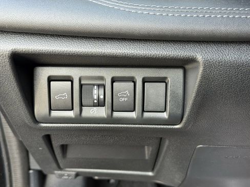 Used 2022 Subaru Outback Limited image 10