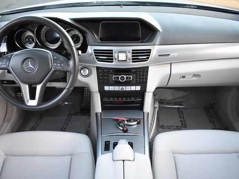 Used 2014 Mercedes-Benz E 350 Sedan image 53