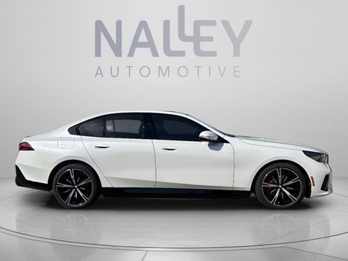 New 2026 BMW 550e xDrive w/ Executive Package AWD/4WD image 4