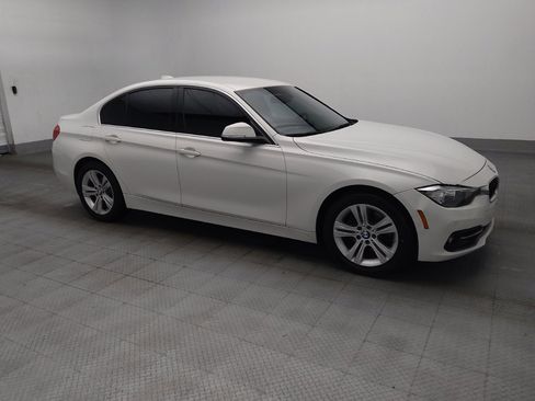 Used 2017 BMW 330i Sedan w/ Driver Assistance Package RWD image 11
