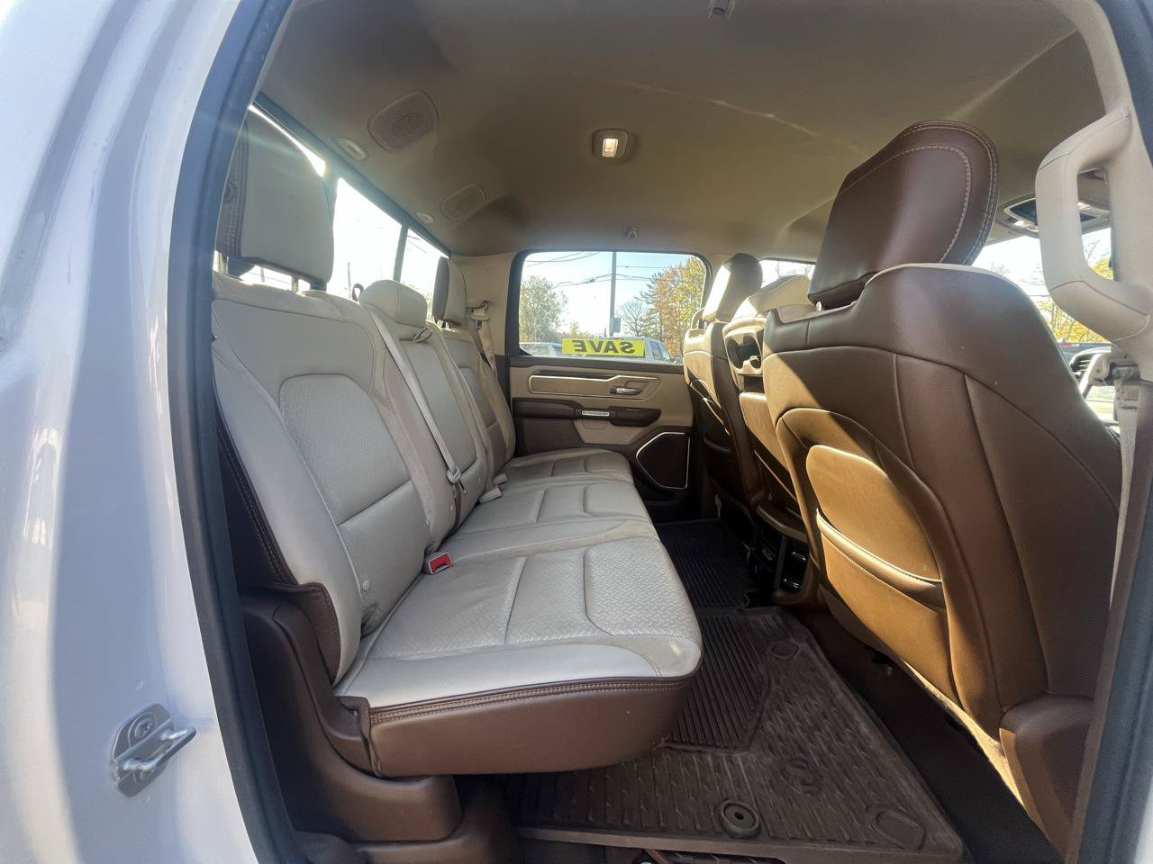 Used 2019 RAM 1500 Laramie AWD/4WD image 17